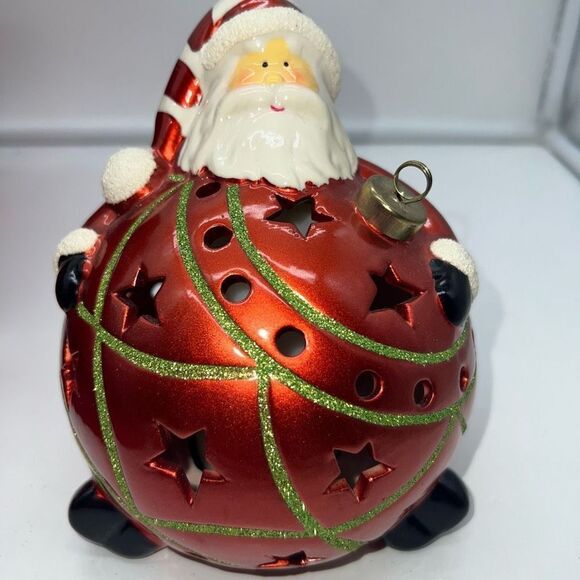 Light Up Color Changing Santa decorative Figure With Satin Lined Gift Box - Picture 7 of 10